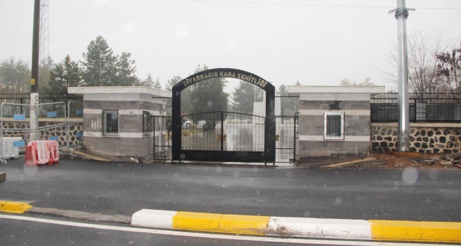 Şehitler mezarlığına EYP atıldı