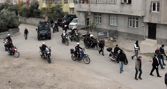 Adana&#039;da 500 polisle operasyon
