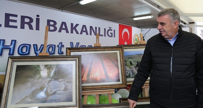 Başkan Toçoğlu, farkındalık stantını ziyaret etti