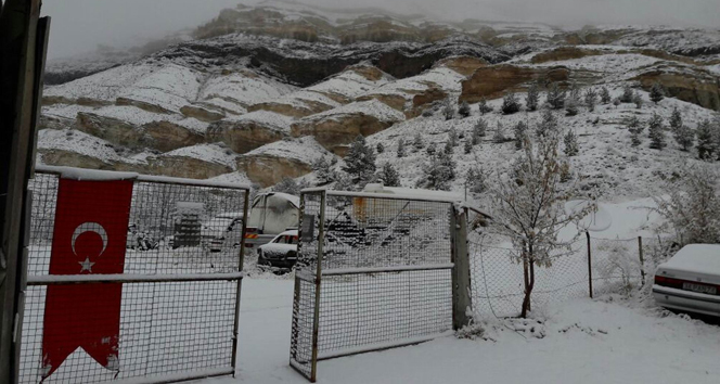 Sivas&#039;ta kar yağışı etkili oldu