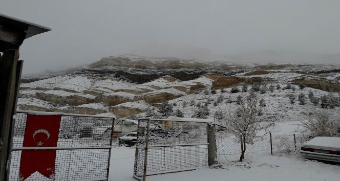 Sivas’ta kar yağışı etkili oldu