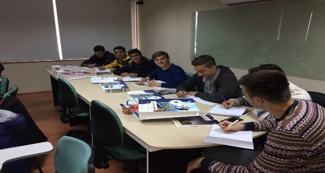Bursaspor’un altyapı oyuncularına İngilizce eğitimi