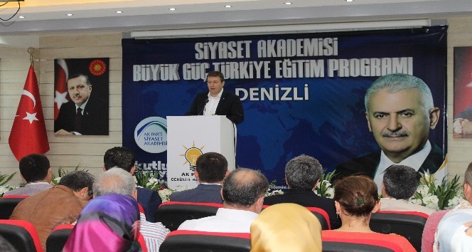 AK Parti Denizli Siyaset Akademisi final yapıyor