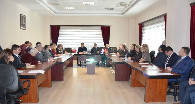 YÖK üyeleri rektörlük seçimi için Kırklareli Üniversitesi’ne geldi