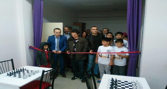 Okulda satranç sınıfı açıldı