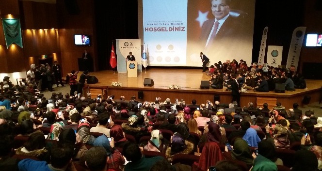 Ahmet Davutoğlu, Uludağ Üniversitesi’nde gençlerle buluştu