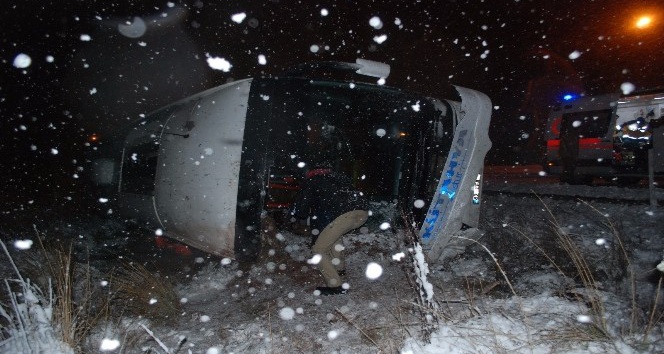 Kütahya’da yolcu otobüsü devrildi: 8 yaralı