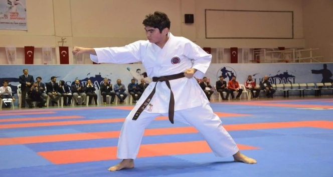 Türkiye Karate Şampiyonası devam ediyor