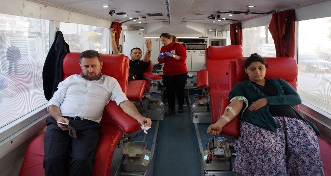 Çanakkale Ak Parti İl Başkanlığı kan bağışı kampanyası