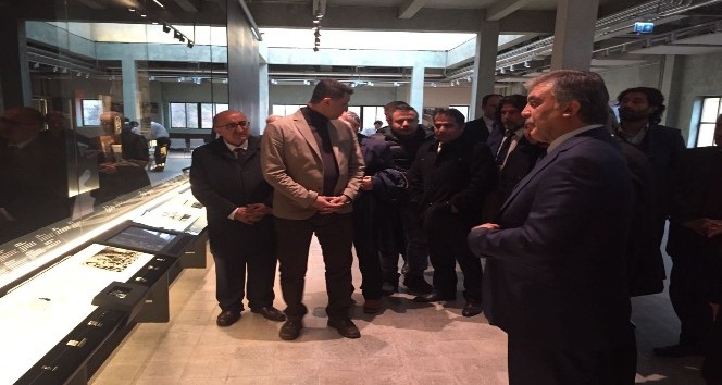 11. Cumhurbaşkanı Abdullah Gül medya kuruluşlarının temsilcileriyle bir araya geldi