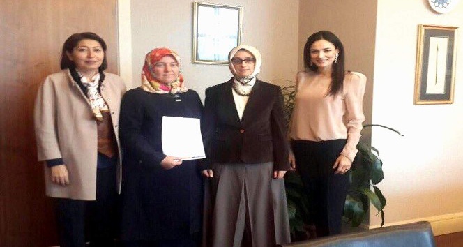 AK Parti Efeler, Karpuzlu ve Buharkent kadın kolları başkanları atandı