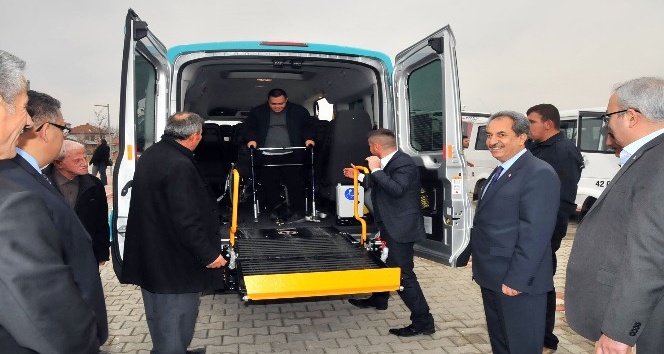 Akşehir Belediyesi’nden engelliler için ‘engelsiz taksi’ hizmeti