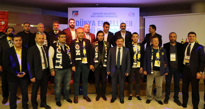 Fenerbahçeli futbolcular engelli gençlerle buluştu