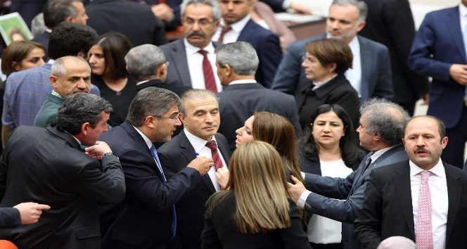 TBMM Başkanı Kahraman ile HDP’li vekiller arasında tartışma