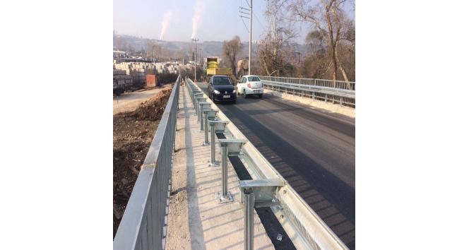 Büyükşehir tarafından yenilenen Gebze Tavşanlı’daki köprü tamamlandı