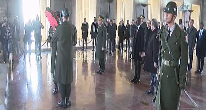 Benin Cumhurbaşkanı Talon Anıtkabir’i ziyaret etti