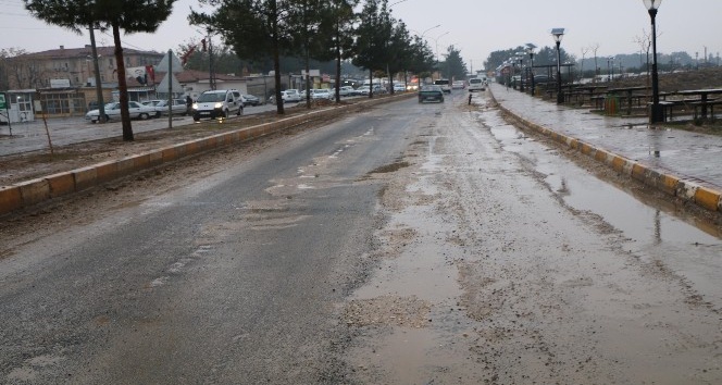 Harran’da sıcak asfalt çalışması