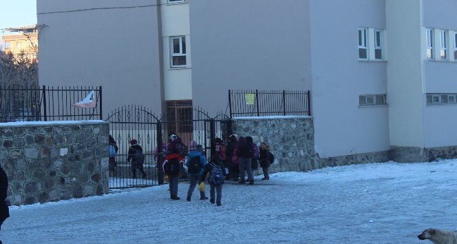 Ardahan’ın üç ilçesinde eğitim öğretime kar tatili