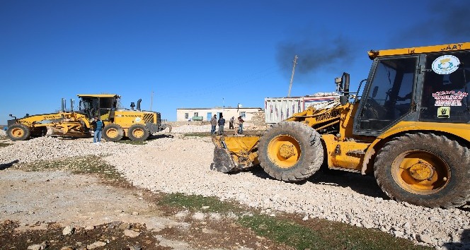 Haliliye’den Keçili kırsal mahallesinde yol yapım çalışması