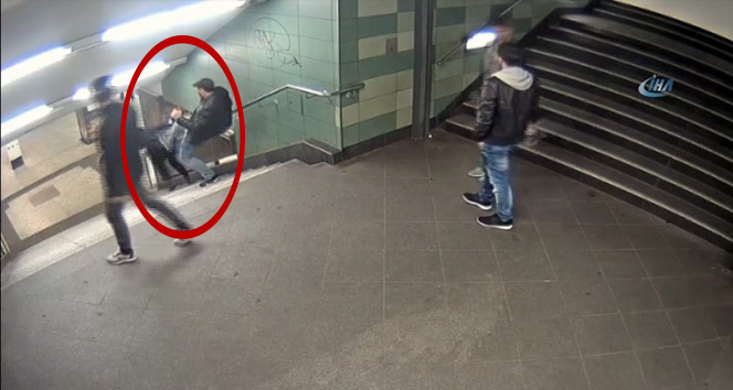 Almanya’da kadına tekmeli saldırının görüntüleri ortaya çıktı