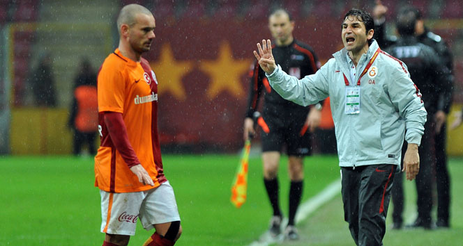 Galatasaray&#039;da Orhan Atik gönderildi!