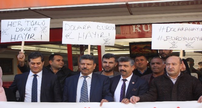 Osmaniye’de &quot;Dolara hayır Türk Lirasına evet&quot; yürüyüşü