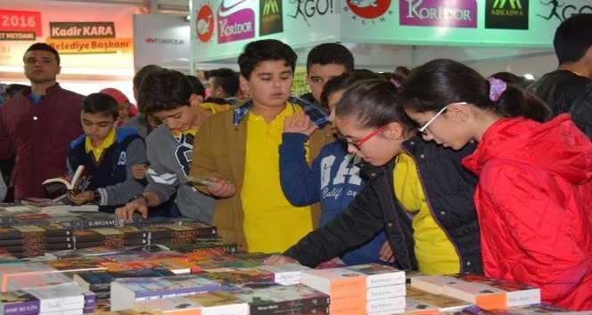 Osmaniye’de Kitap Fuarı açıldı