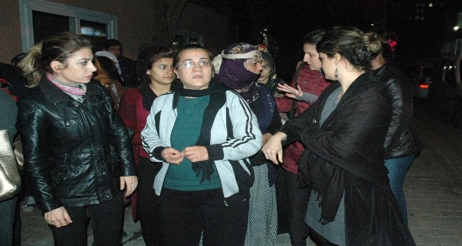 Kadın platformu üyeleri Songül ve Şehriban cinayetlerini protesto etti