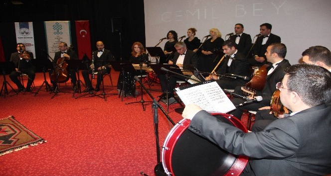 Elazığ’da Tanburi Cemil Bey anısına konser verildi
