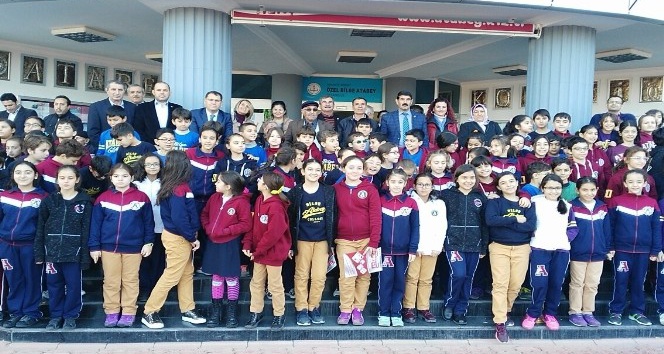 Öğrencilerden anlamlı yardım