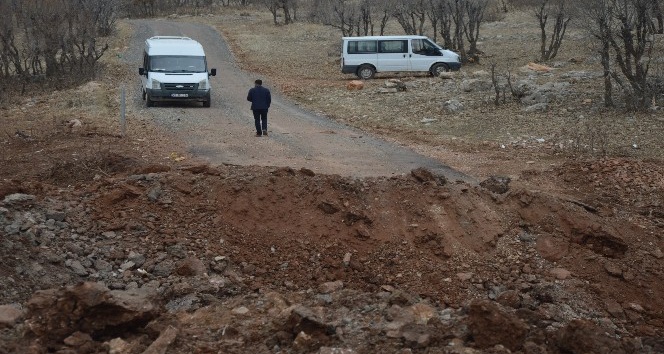 Diyarbakır’da saldırı sonrası 3.5 metre derinliğinde çukur açıldı