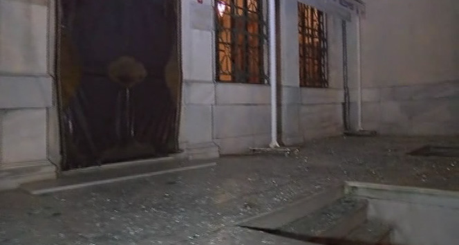 Beşiktaş’taki patlamada Dolmabahçe camide hasar aldı
