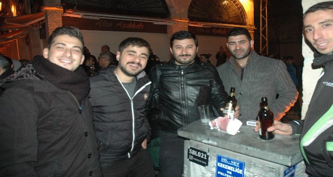 Adana’da Kebap ve Şalgam Festivali sabaha kadar sürdü