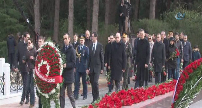 Azerbaycan’ın ulusal lideri Haydar Aliyev Bakü’de anıldı