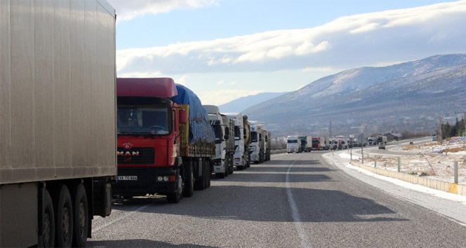 Bulgaristan, 60 ülkeden Türkiye’ye transit tır geçişini yasakladı