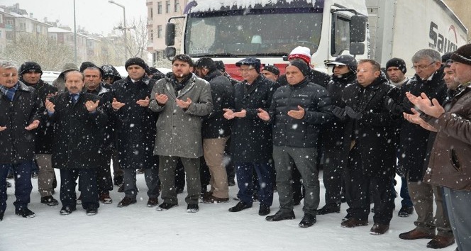 Karaman’da “Halep’e Yol Açın" kampanyası