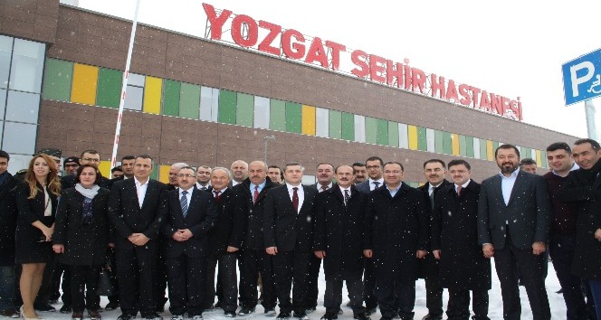 Adalet Bakanı Bozdağ, Yozgat Şehir Hastanesinde incelemelerde bulundu