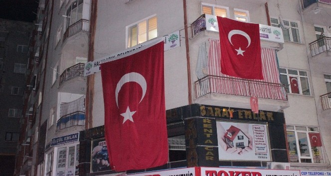 Kırşehir’de HDP Binasına Terör Operasyonu: 22 Gözaltı