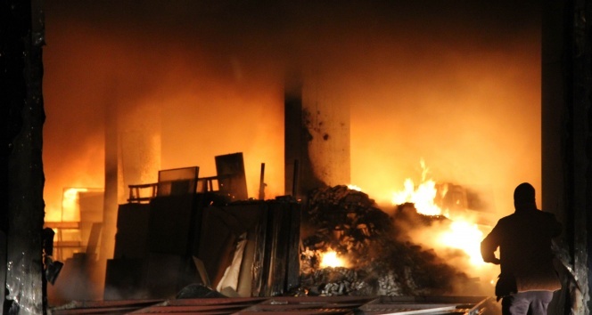 Samsun&#039;da fabrika yangını
