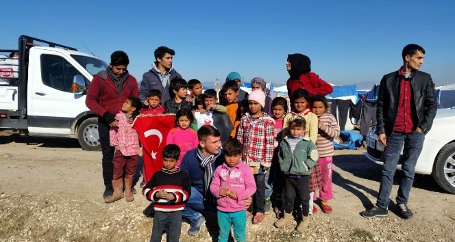 İmam Hatip öğrencilerinden Suriyelilere yardım