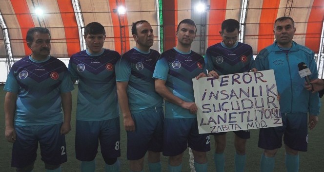 Belediye futbol turnuvasında terör protestosu