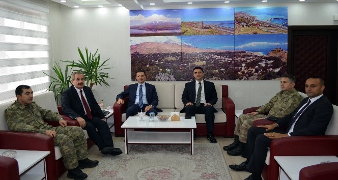 Adilcevaz Kaymakamı Arif Karaman görevine başladı