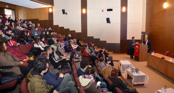 Kırıkkale Üniversitesi’nde Mehmet Akif Konferansı