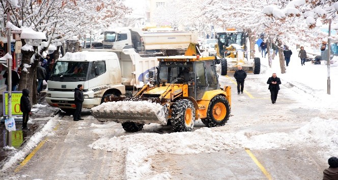 Aksaray Belediyesi’nde kar alarmı