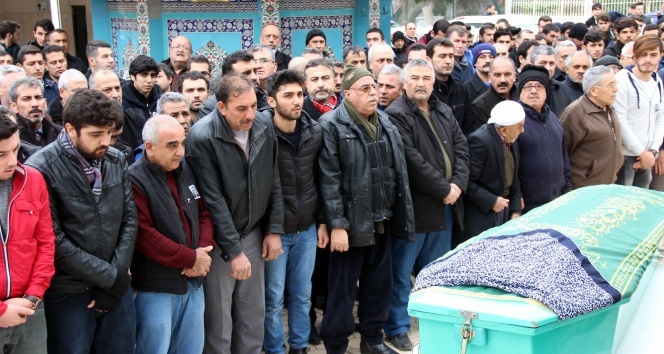 Üniversiteli Eda, arkadaşlarının gözyaşları arasında son yolculuğuna uğurlandı