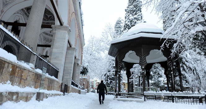 Bursa’da kartpostallık kar manzaraları
