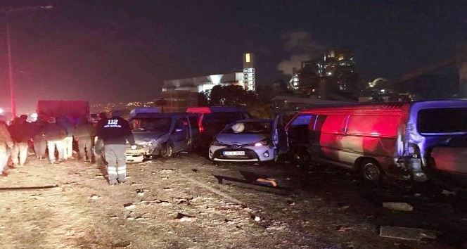 İzmir’de buzlanma kazası: 1 ölü 7 yaralı