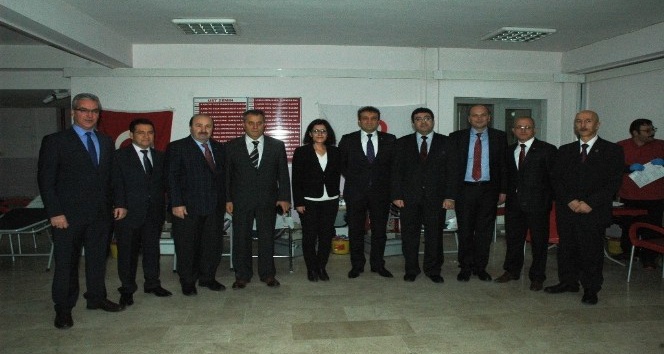 Cumhuriyet Başsavcısı Mustafa Ercan kan verdi
