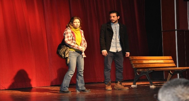 Madde bağımlılığına karşı ’Tiyatrolu’ mesaj