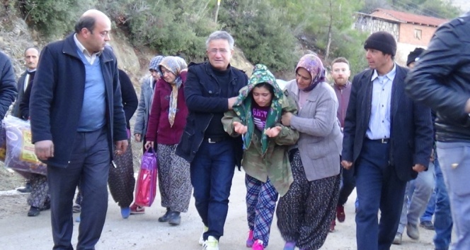 Bu acıya yürek dayanmaz: Annesi, babası ve kardeşini kaybetti